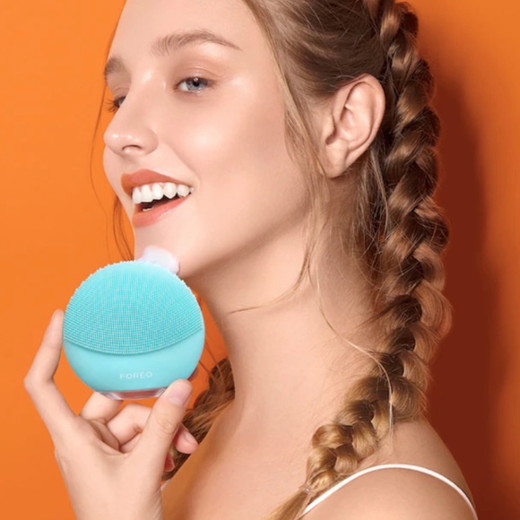NWT FOREO LUNA Mini 3 in Mint - Picture 1 of 4